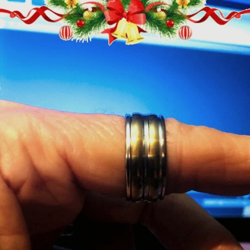 TWO WIDE GOLD RINGS CARVED WITH SILVER LINES BAND RING HIS & HERS. NEW Sz 10